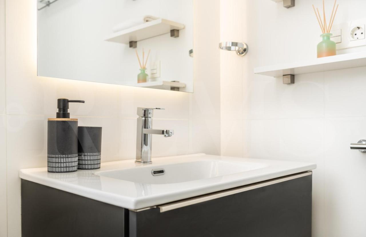 Artistic Duplex With Terrace By Picasso Museum By Rems Apartment Малага Екстериор снимка